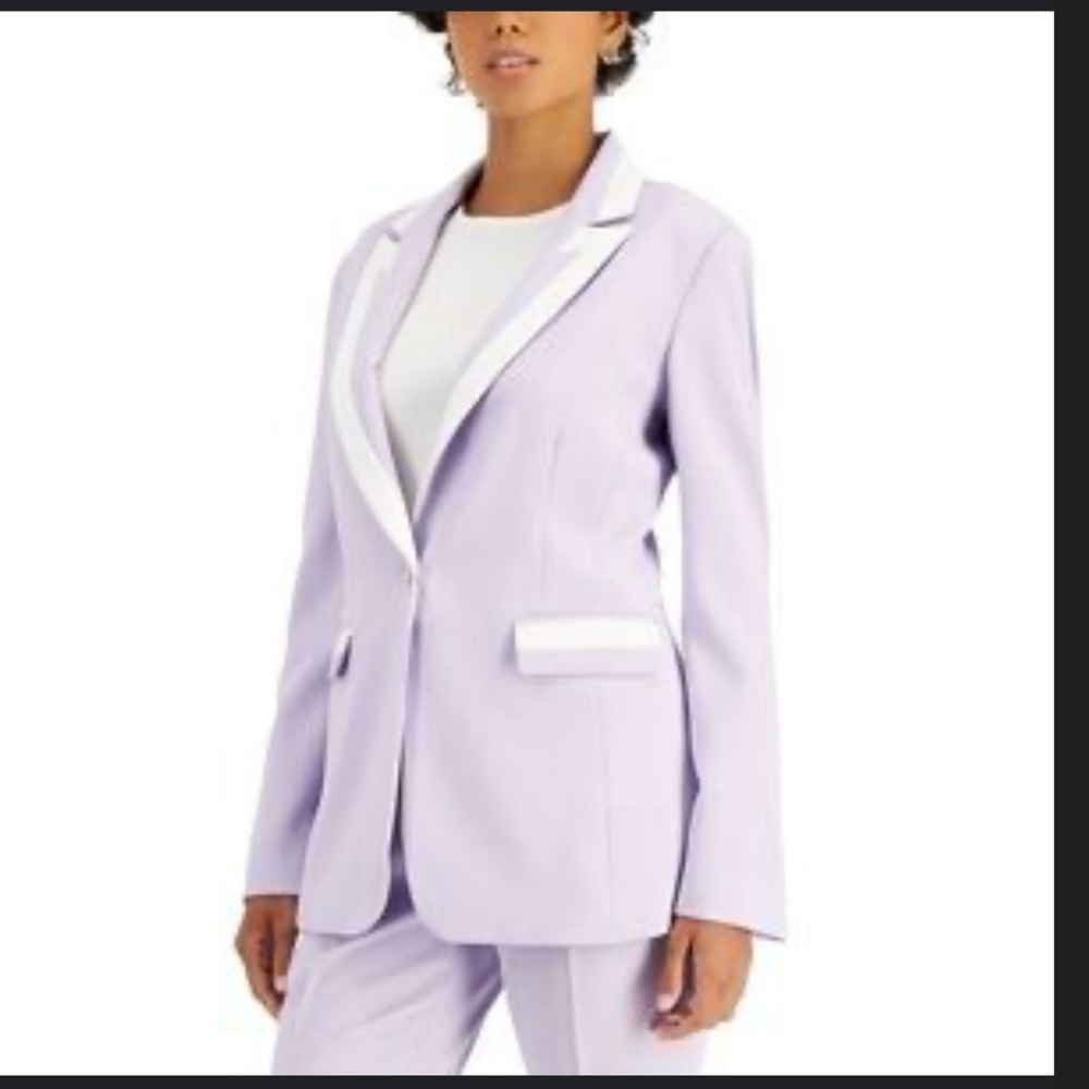 Tahari blazer